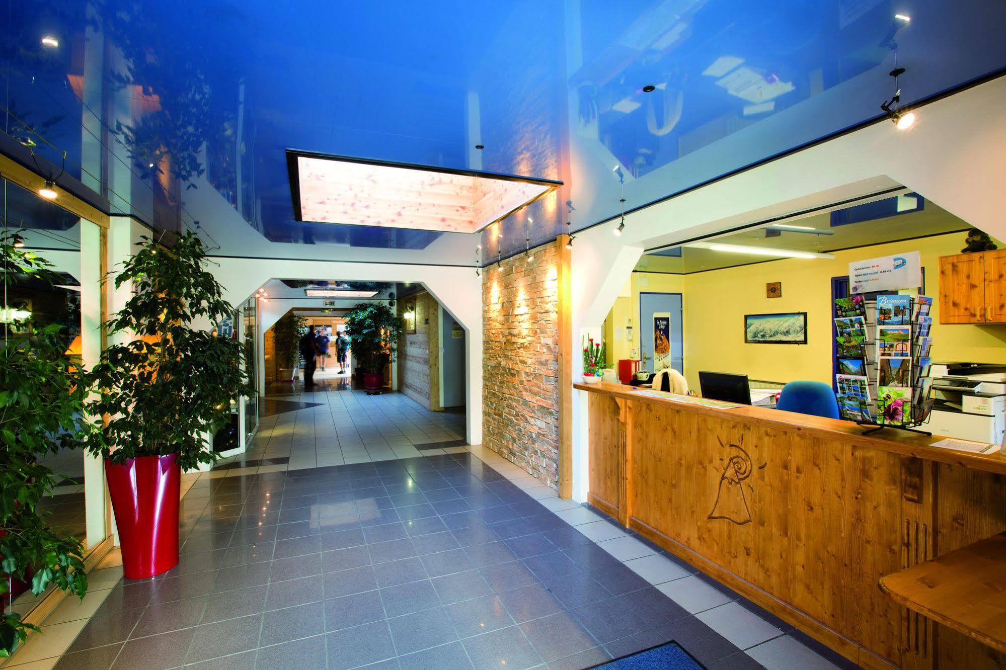Club Vacances Bleues Les Alpes D'Azur Ла-Саль-лез-Альп Экстерьер фото